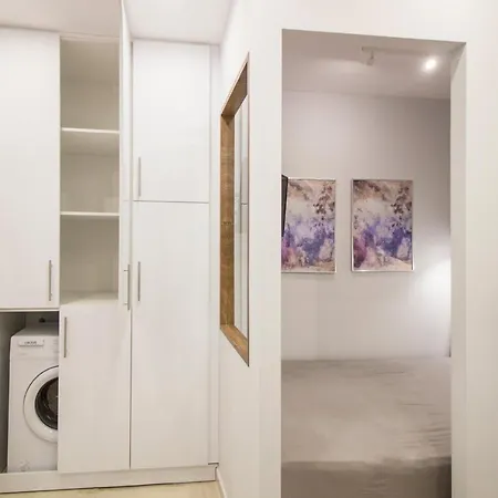 Apartment G.douglas Diamond