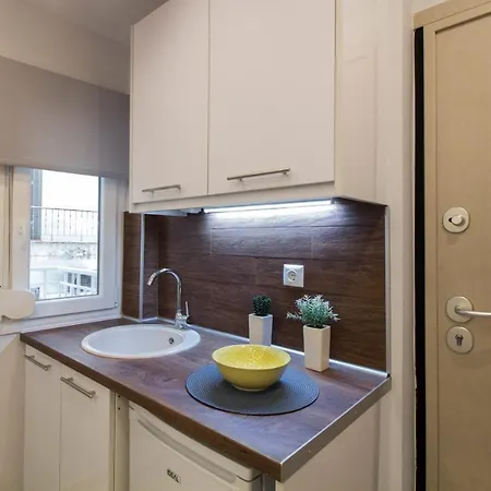 G.douglas Diamond Apartment